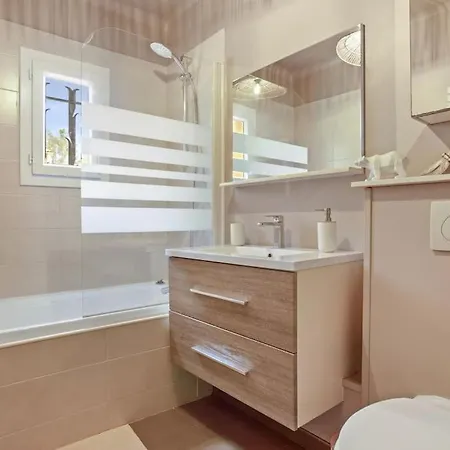 וילה St Raphael, 6 Pers, Piscine Saint-Raphaël